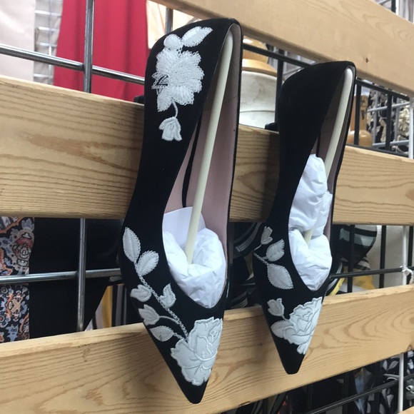 NWT,KATE SPADE Daze Kitten Heels Black\off White - Picture 3 of 15